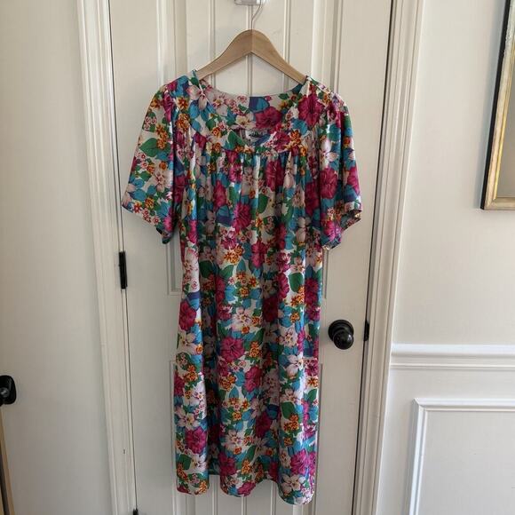 Metropolitan Other - Vintage Metropolitan Floral Muumuu House Dress Women’s Size Large Hawaii Floral